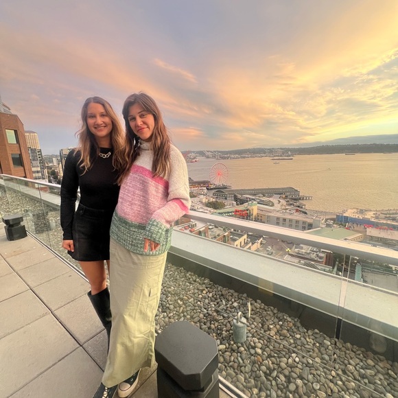 Meet your Posher, Jess - Picture 1 of 1